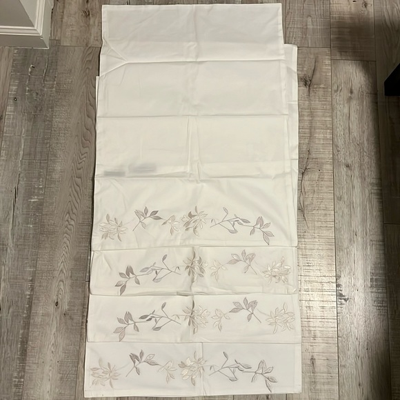 Set of 4 Decorative Pillow Cases - Picture 2 of 10